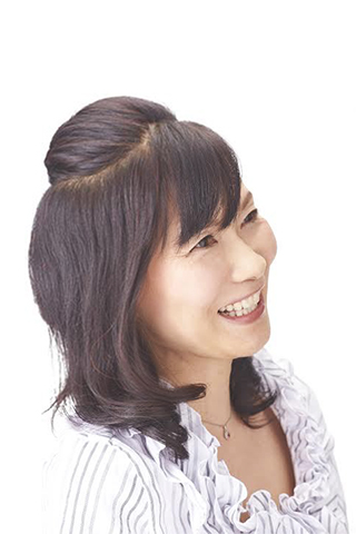 殿貝真子
